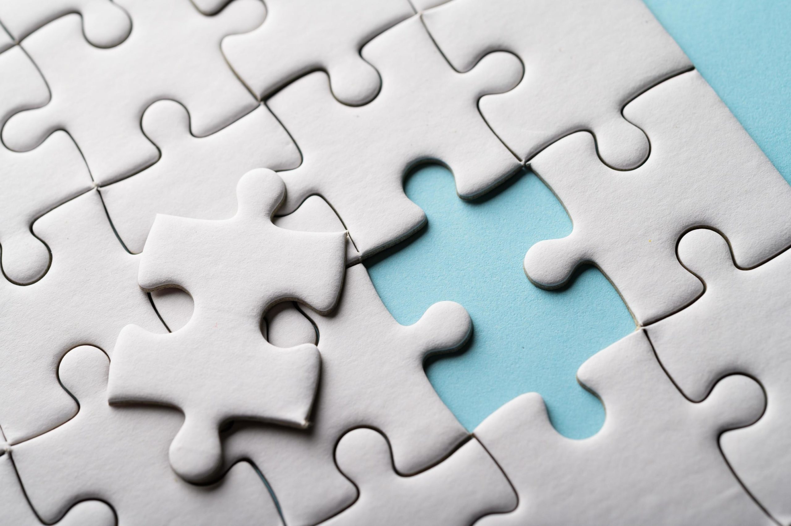 puzzle-avec-une-piece-manquante-photo gray stones